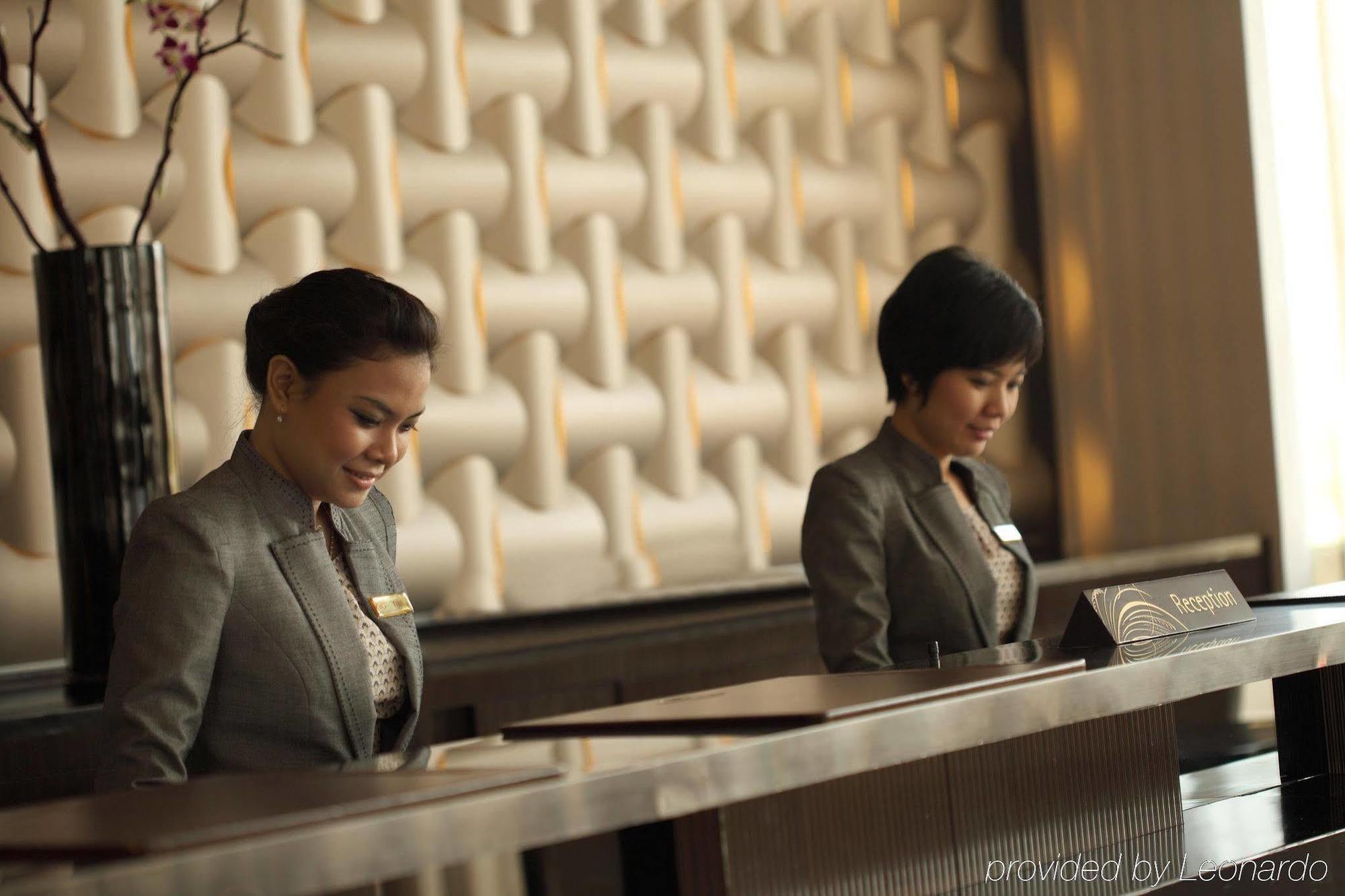Po Hotel Semarang Interior foto